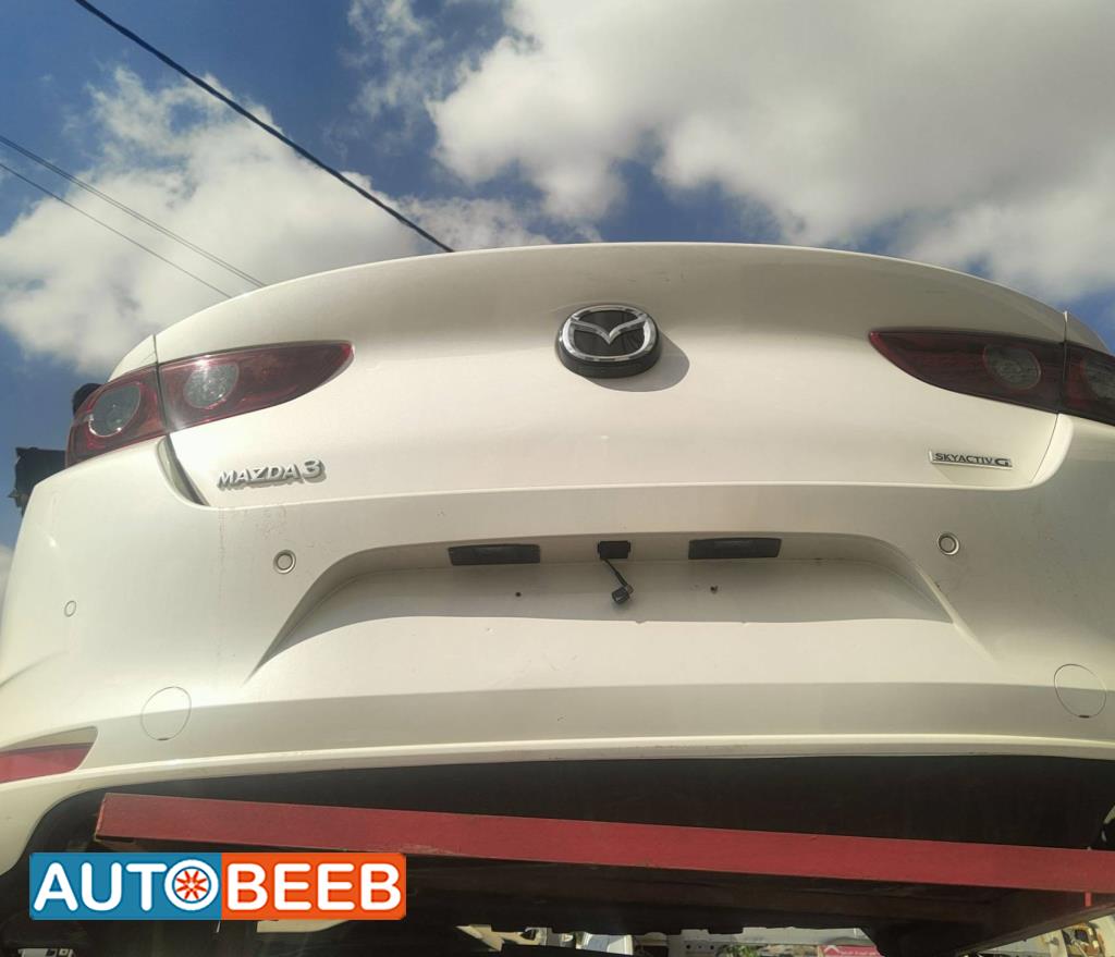 قصة خلفية مازدا 3 2019 2020