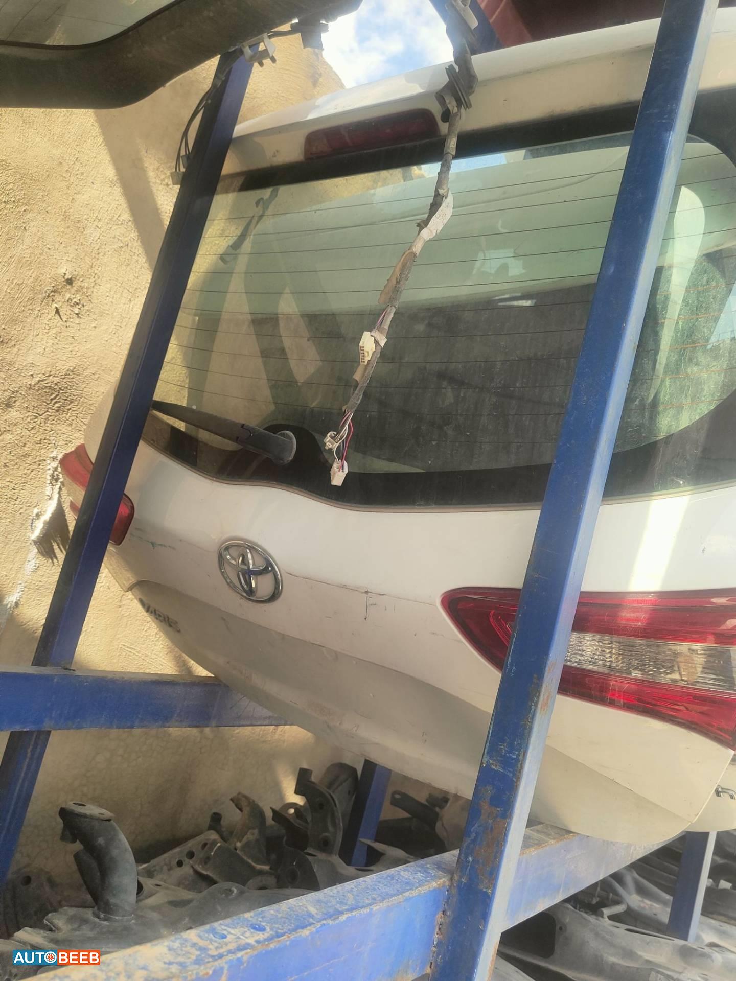 غطاء خلفي تويوتا يارس 2017 2018