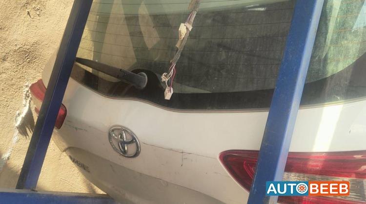 غطاء خلفي تويوتا يارس 2017 2018