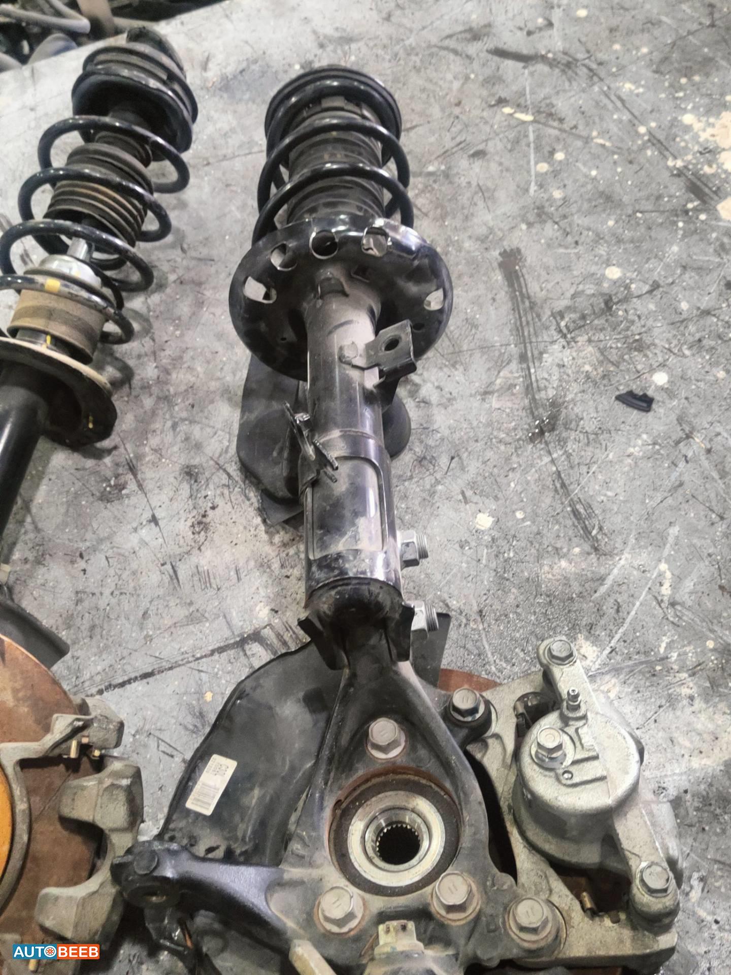 صنوبرص أمامي تويوتا يارس 2017 2018