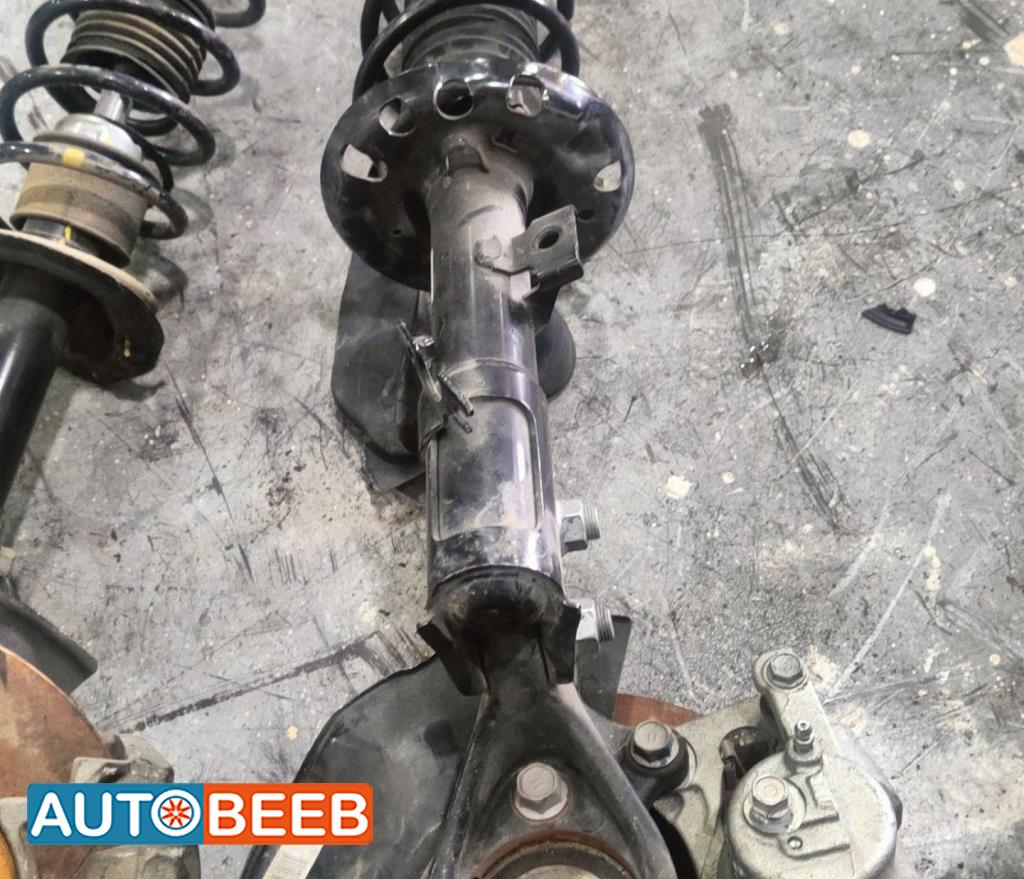 صنوبرص أمامي تويوتا يارس 2017 2018