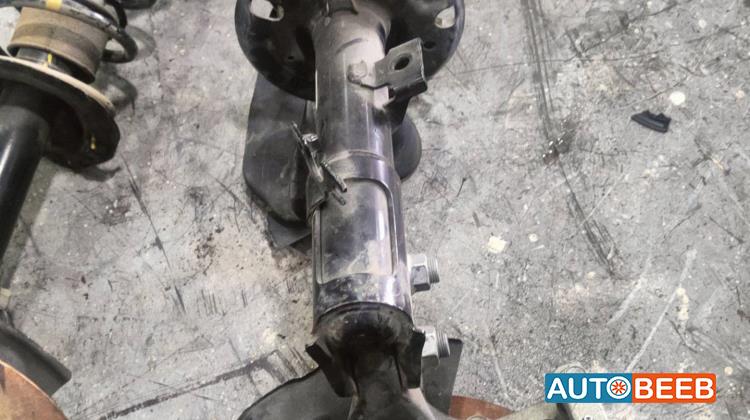 صنوبرص أمامي تويوتا يارس 2017 2018