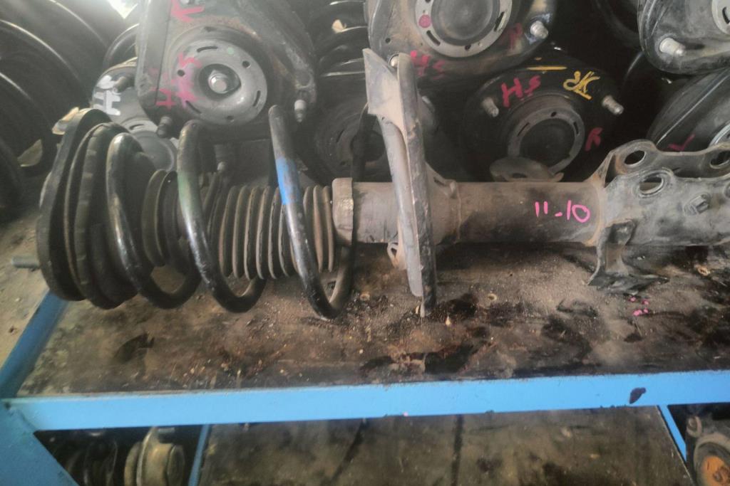  Shock Absorber Toyota RAV4