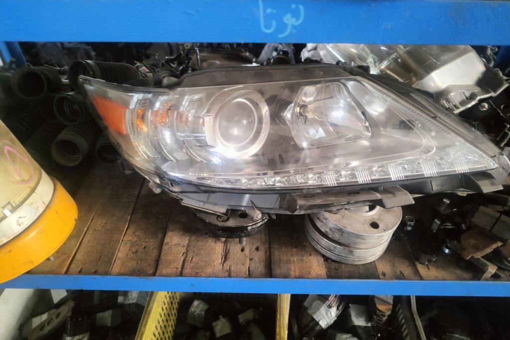 ضوء امامي يمين شمال لكزس es300 2012 2013