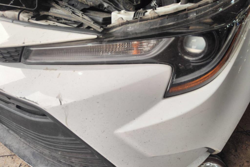 ضوء امامي شمال تويوتا كورولا 2020 2021 2022