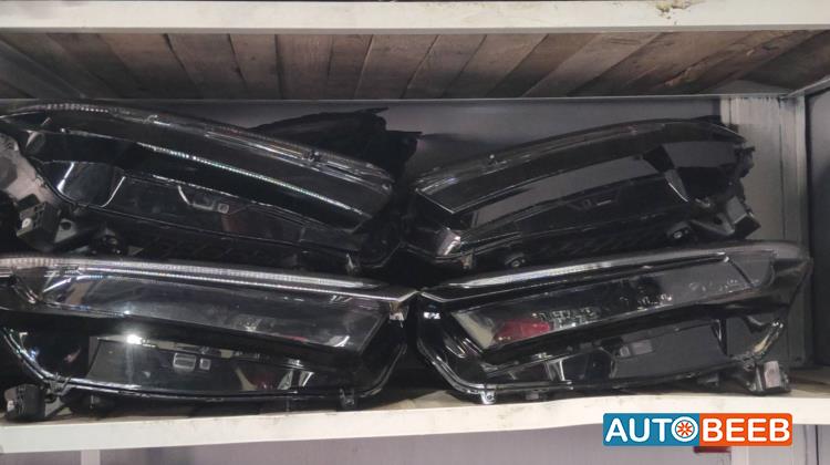 ضوء امامي يمين شمال هوندا اكورد 2023 2024