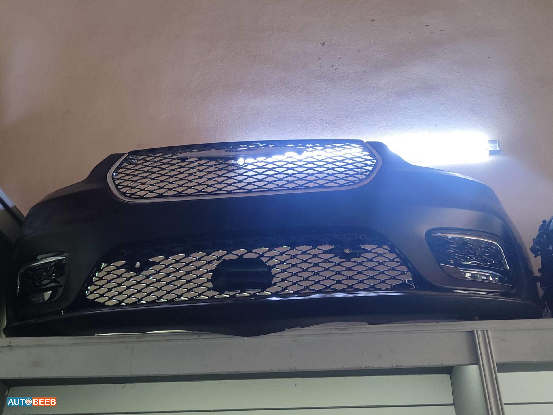 طمبون امامي كرايسلر 300 سي 2023 2024