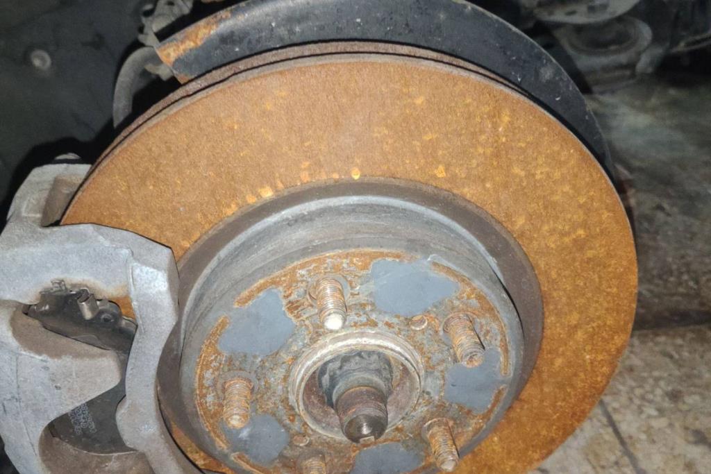 هب عجل امامي تويوتا افالون 2020 2021 2022 2023