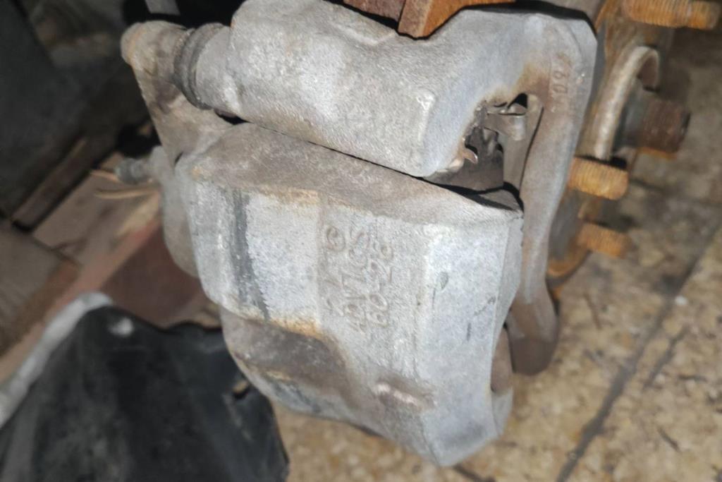 مخ بريك تويوتا افالون 2020 2021 2022 2023