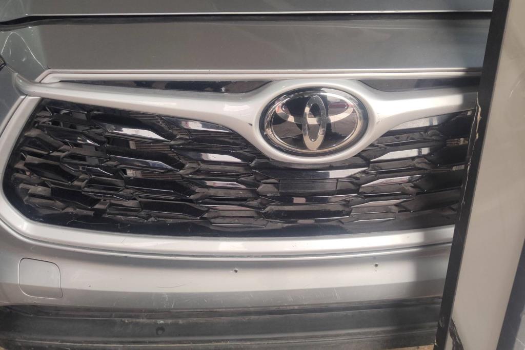 Body  Grilles Toyota Highlander