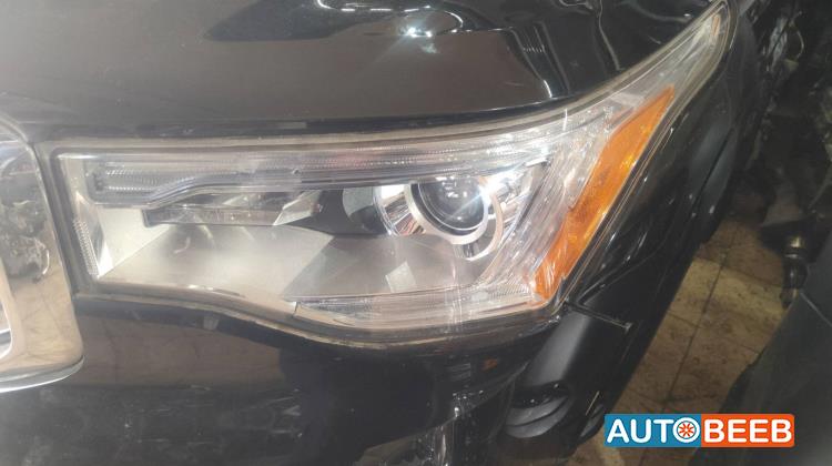 ضوء امامي شمال جي ام سي تيرين 2019 2020