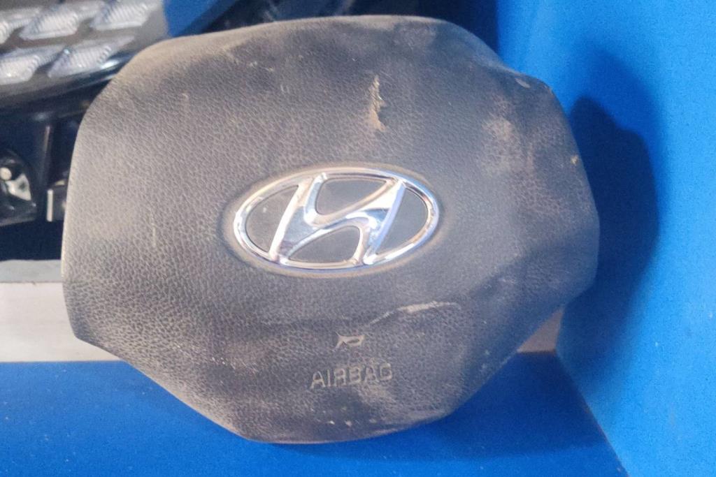 Cabin  Steering Wheel Hyundai kona