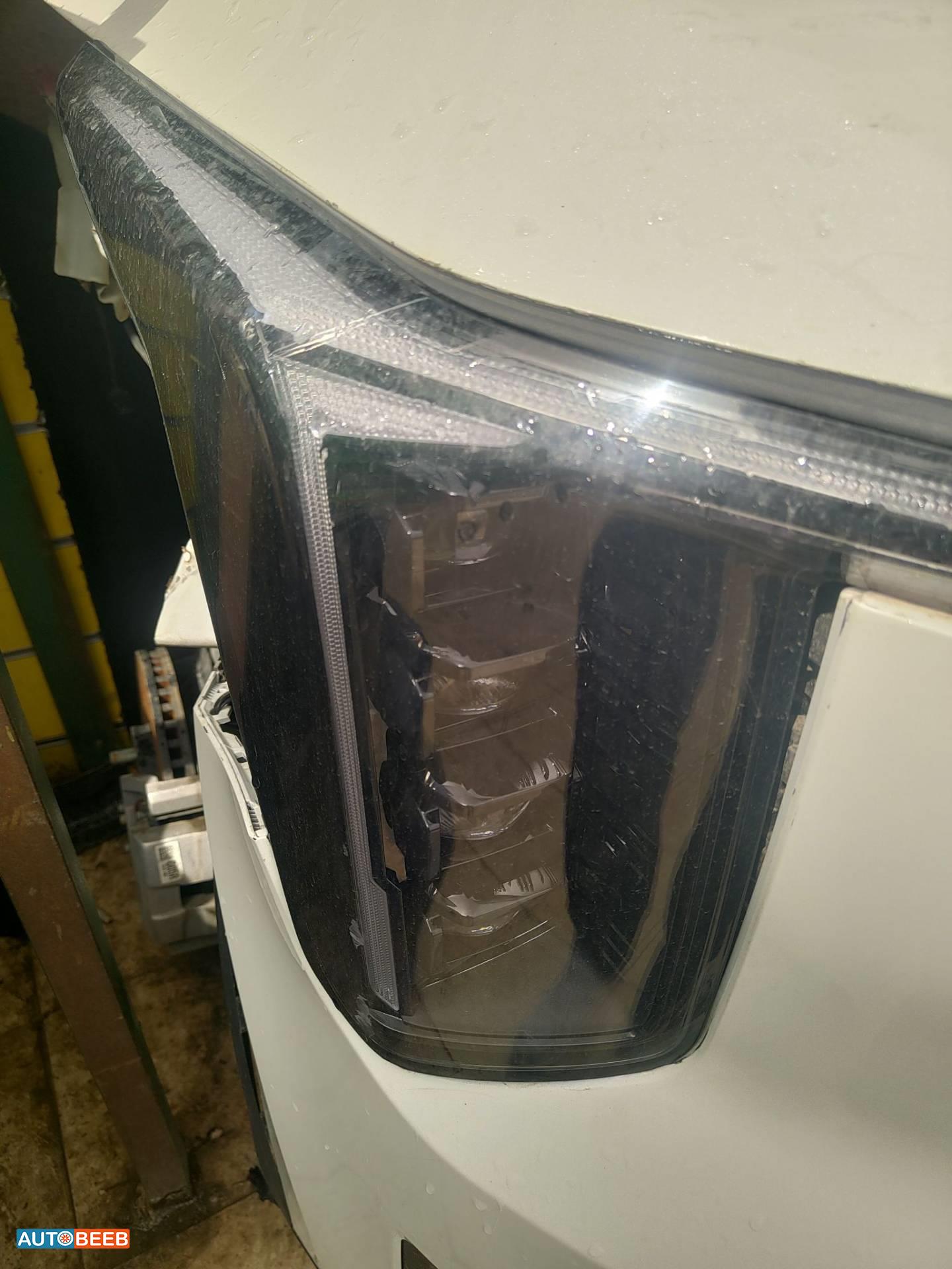 ضوء امامي يمين كيا سورينتو 2024 2025