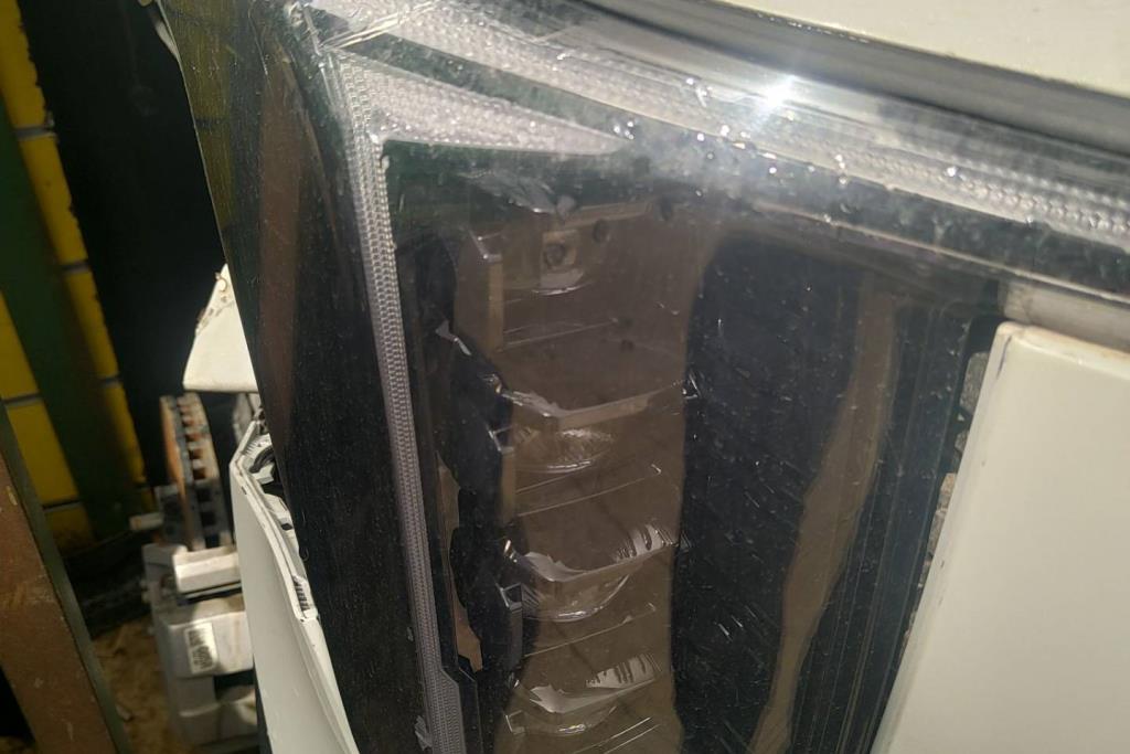 ضوء امامي يمين كيا سورينتو 2024 2025