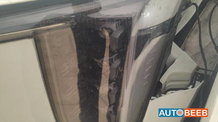 ضوء امامي شمال كيا سورينتو 2024 2025