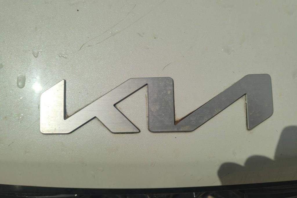 شعار غطاء امامي كيا سورينتو 2024 2025