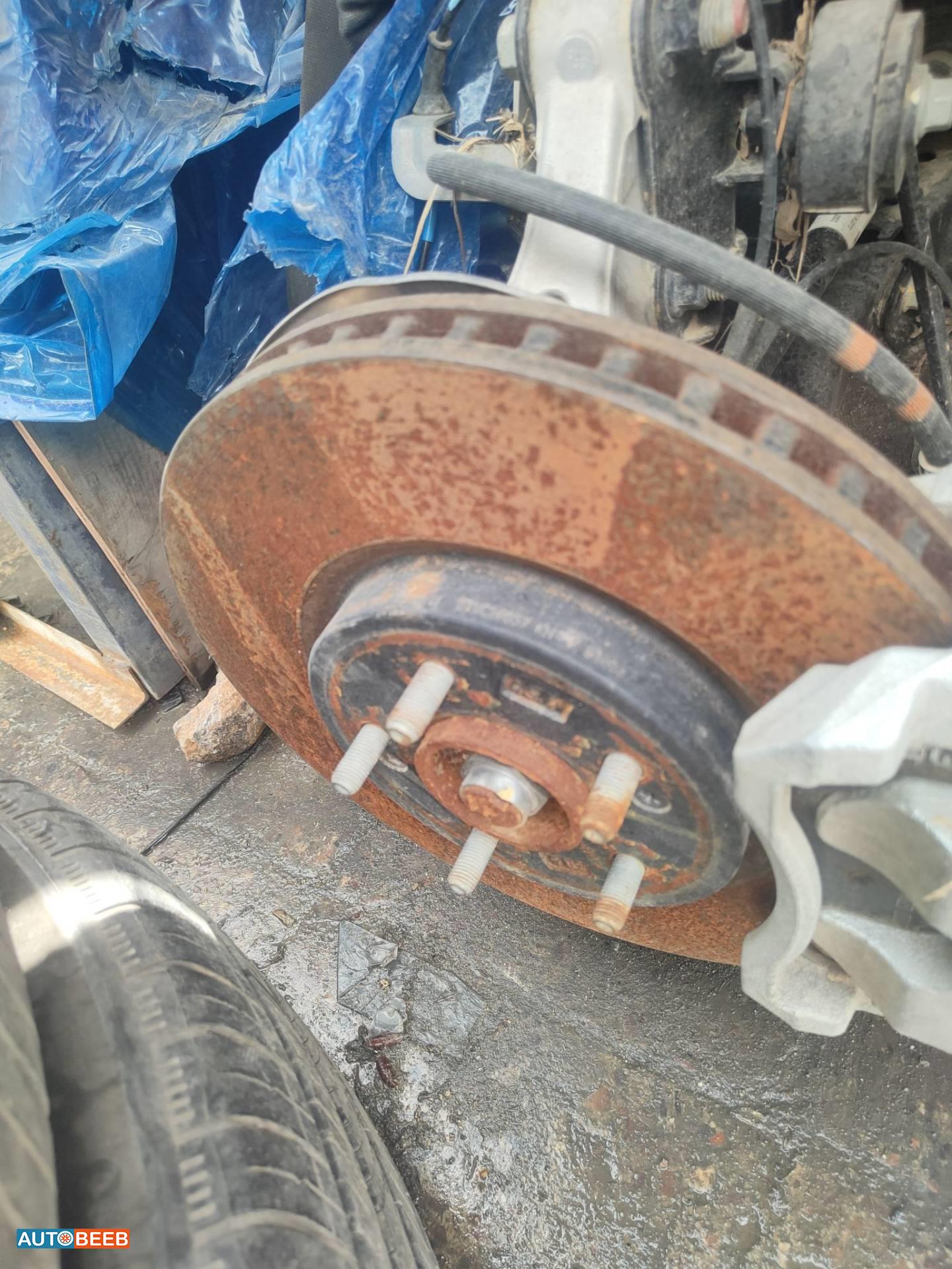 هب عجل امامي هيونداي ايونيك 5 2022 2023