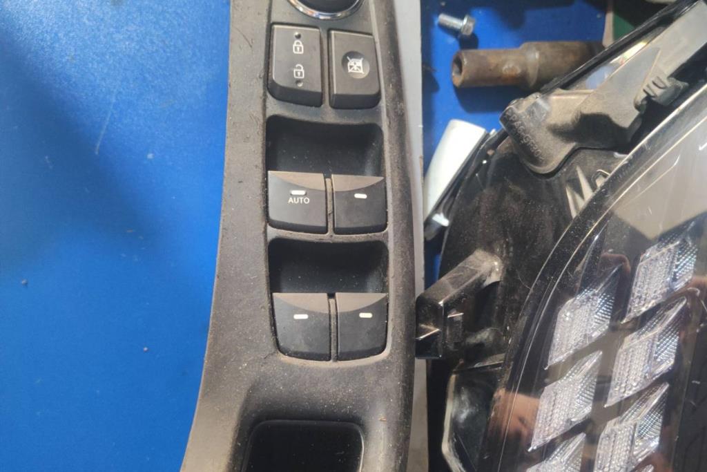 Cabin  Control buttons Hyundai Avante