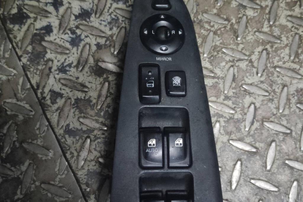 Cabin  Control buttons Hyundai Avante
