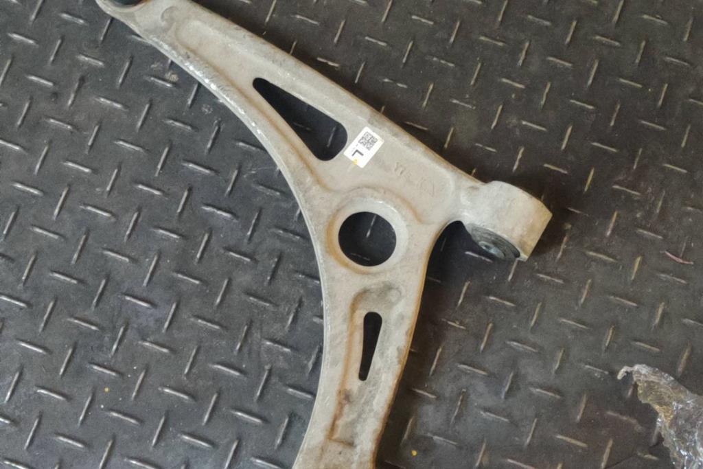 كفة عجل هيونداي ايونيك 2017 2018 2019