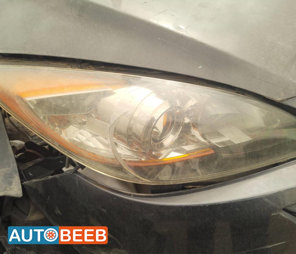 ضوء امامي يمين مازدا 3 2010 2011 2012 2013 2014