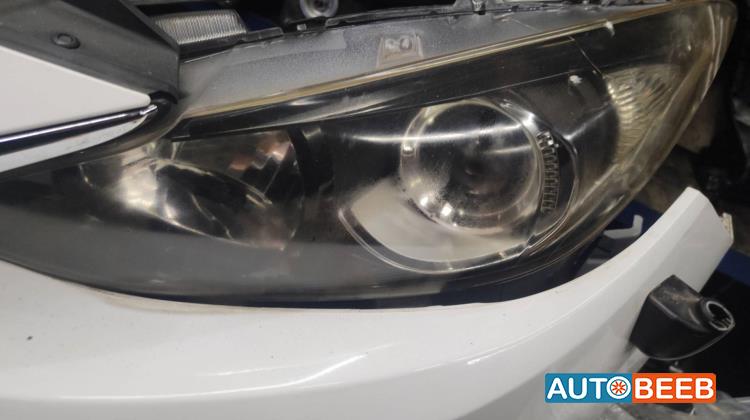 Lights Front light Mazda 3