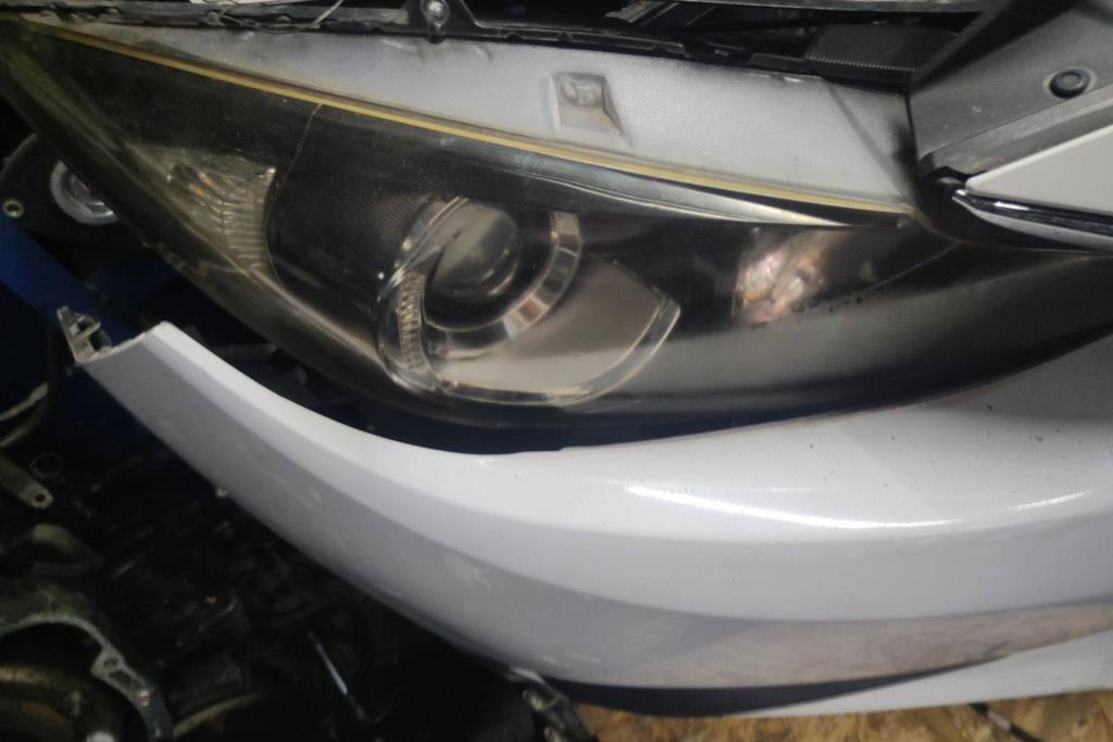 ضوء امامي يمين مازدا 3 2015 2016 2017 2018