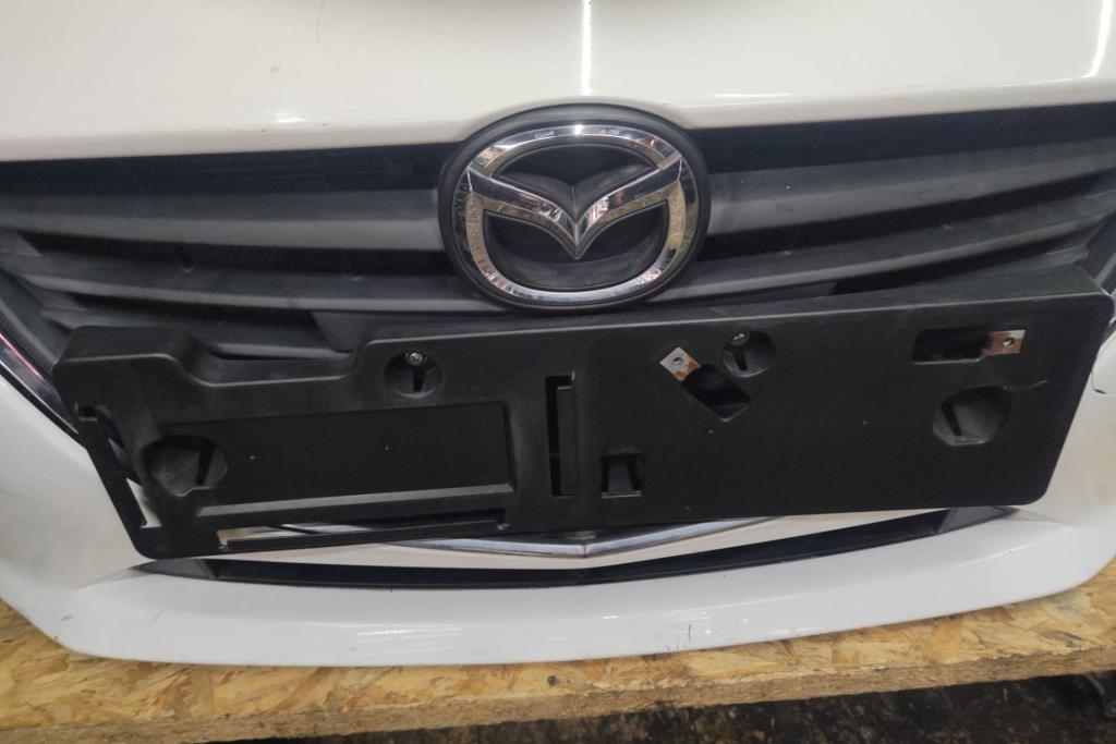 Body  Grilles Mazda 3