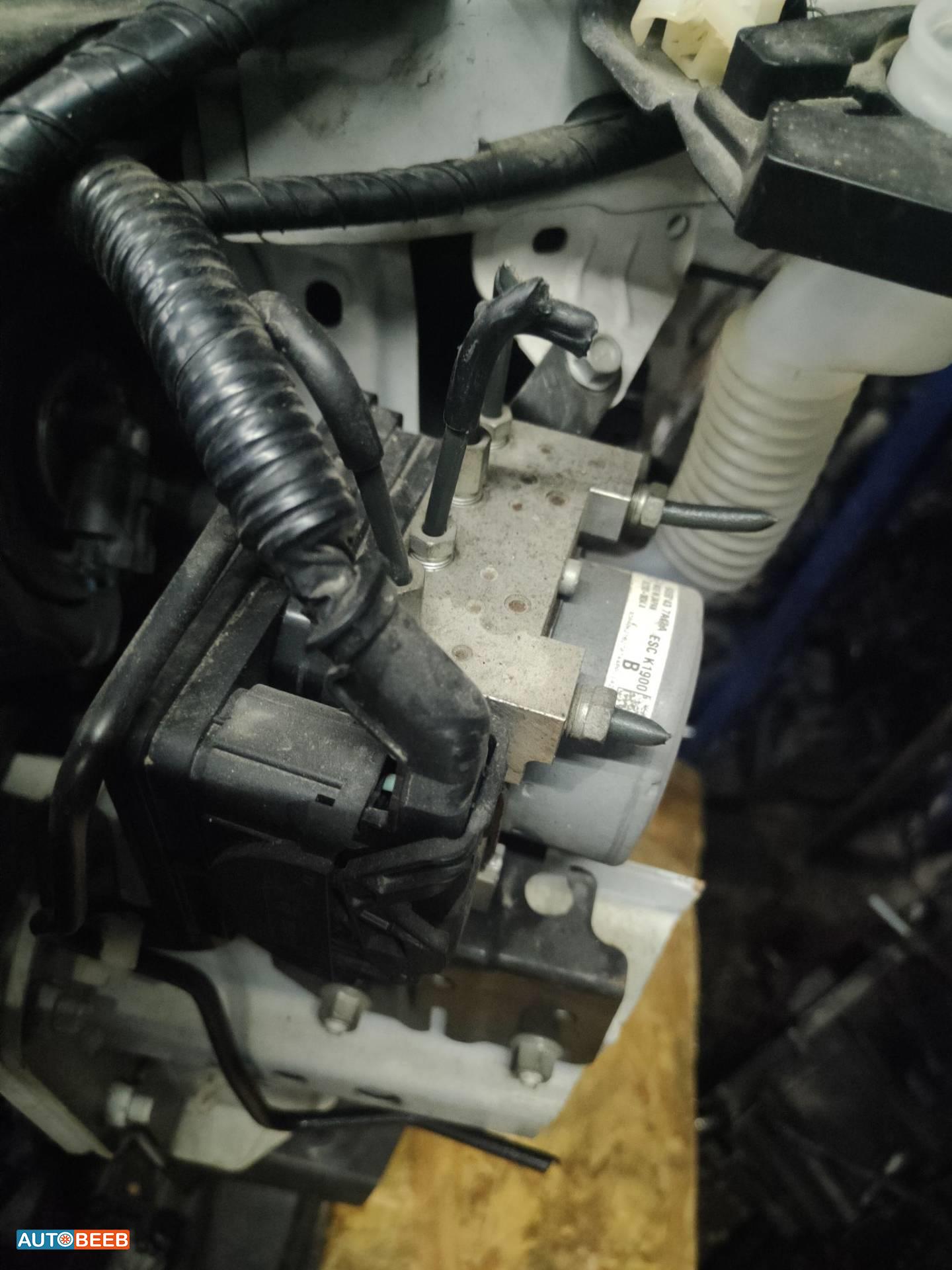 Abs مازدا 3 2015 2016 2017 2018