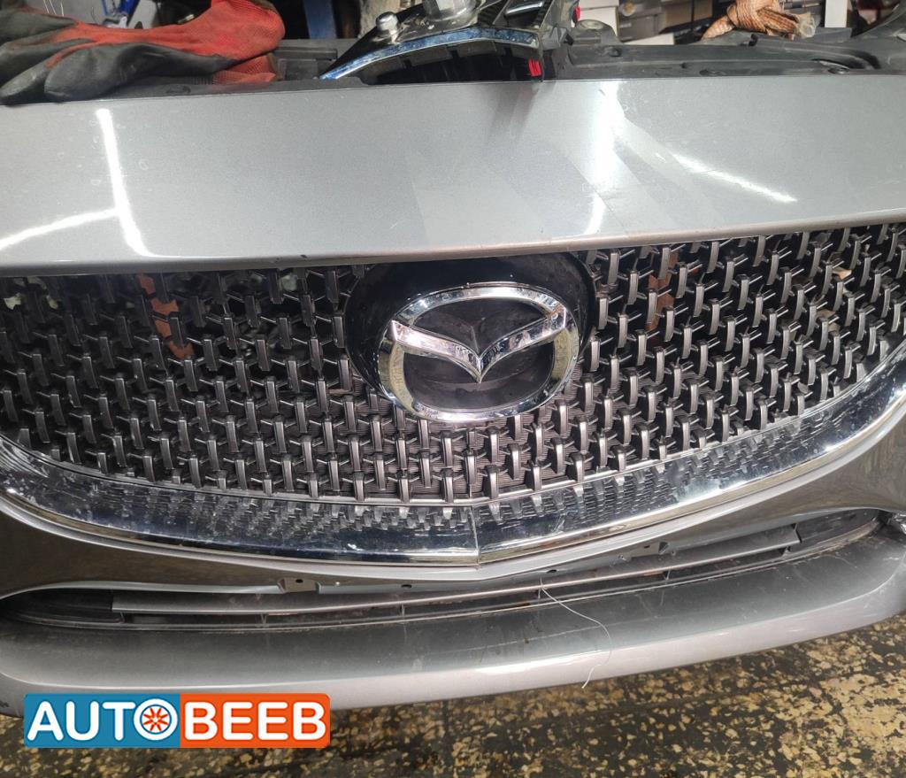 Body  Grilles Mazda 6