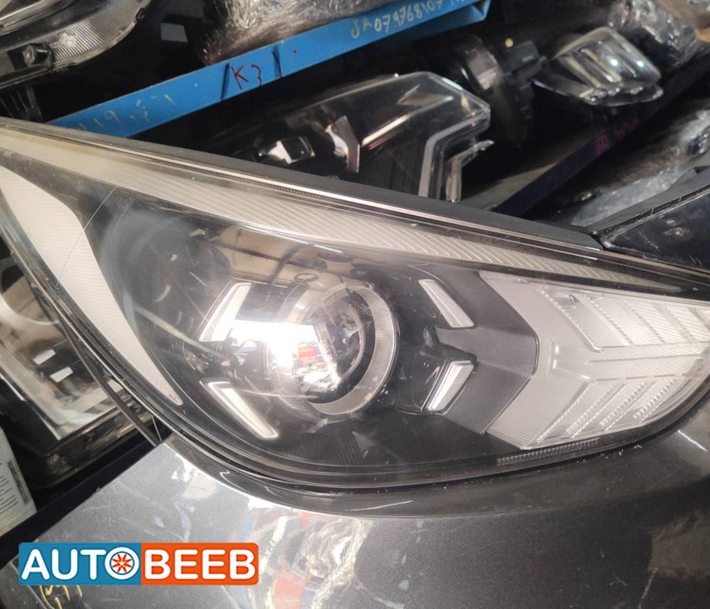 ضوء امامي يمين كيا نيرو 2019 2020