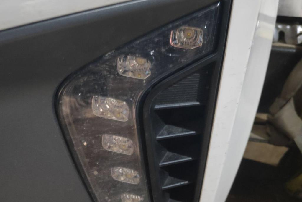 كشاف امامي شمال هيونداي ايونيك 2016 2017 2018