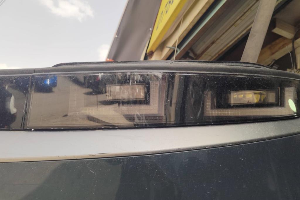 ضوء امامي شمال هيونداي ايونيك 5 2022 2023