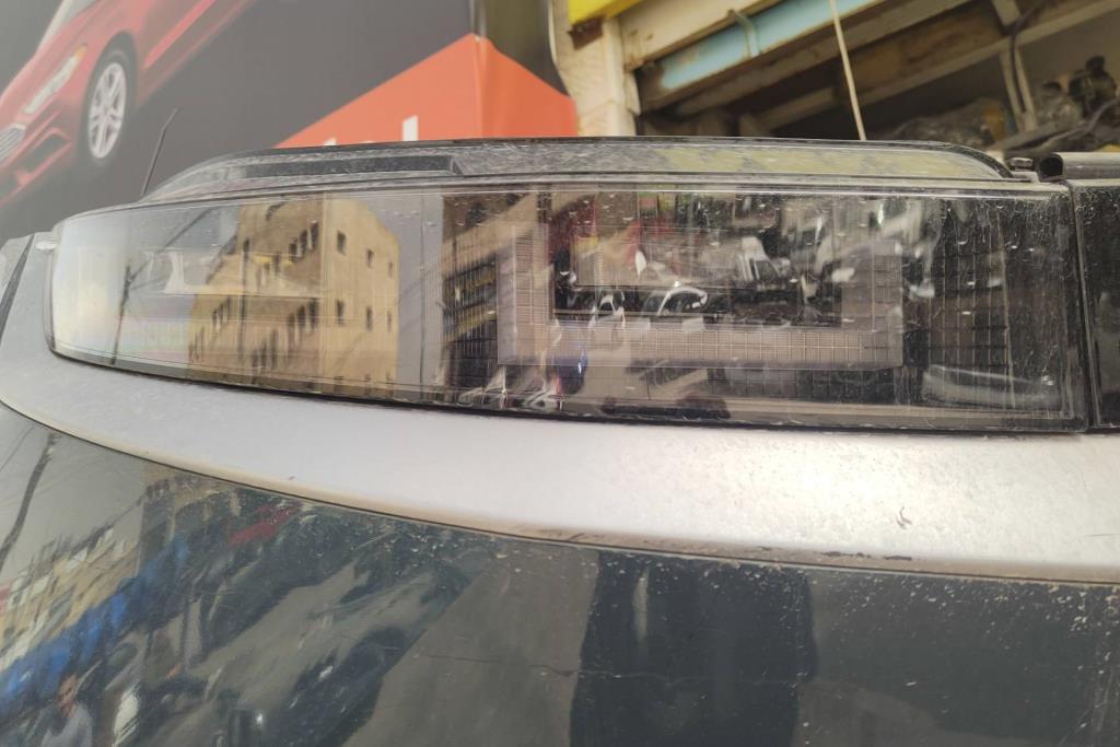 ضوء امامي يمين هيونداي ايونيك 5 2022 2023