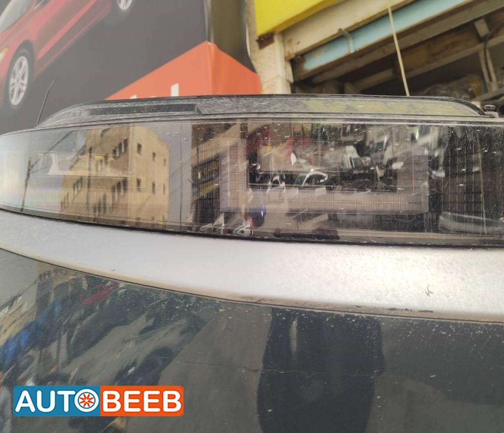 ضوء امامي يمين هيونداي ايونيك 5 2022 2023