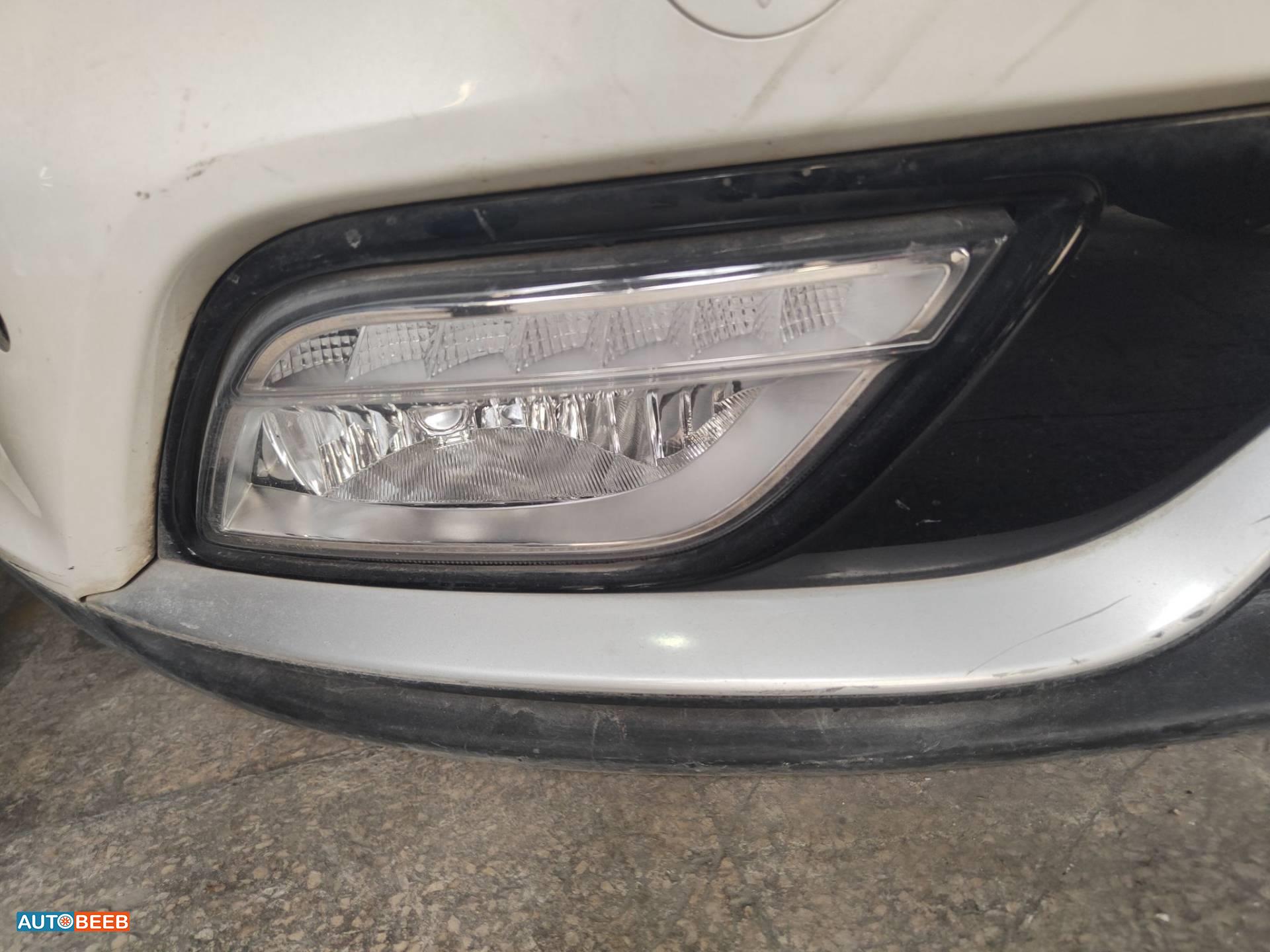 كشاف امامي يمين كيا نيرو 2017 2018