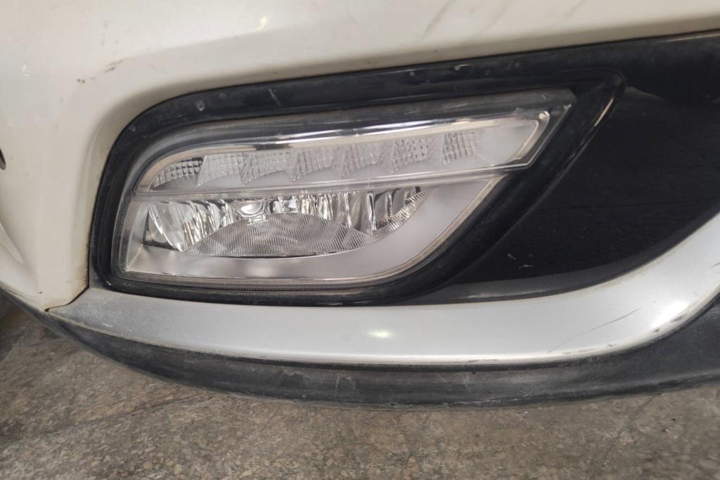 كشاف امامي يمين كيا نيرو 2017 2018