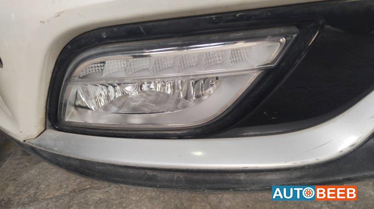 كشاف امامي يمين كيا نيرو 2017 2018