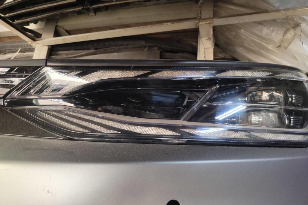 ضوء امامي شمال كيا ev6 2022 2023