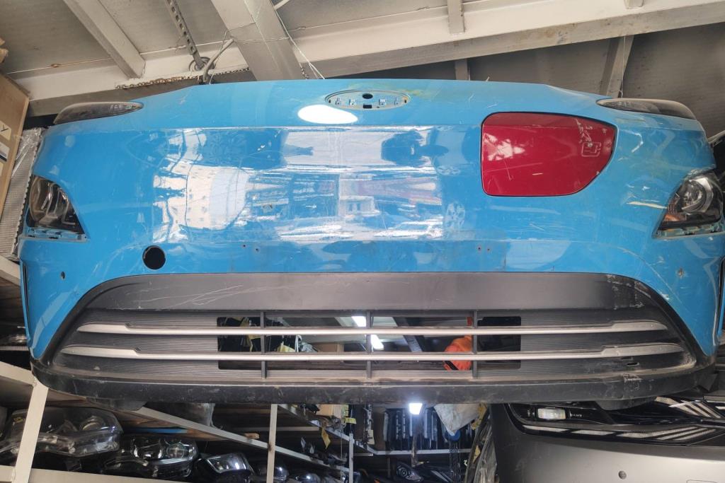 طمبون امامي هيونداي كونا 2022 2023