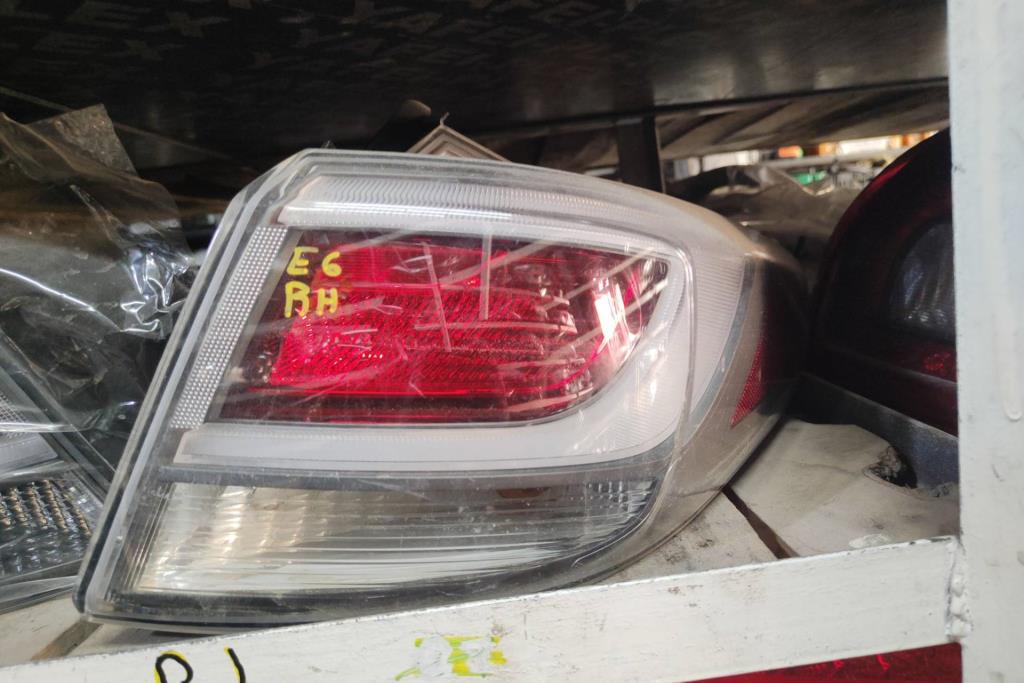 ضوء خلفي يمين هيونداي سوناتا 2016 2017