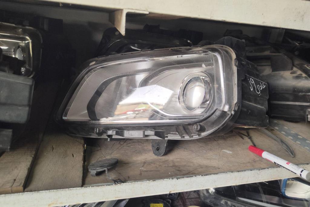 ضوء امامي يمين شمال هيونداي كونا 2019 2020