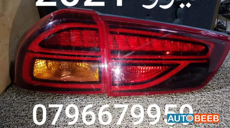 ضوء خلفي يمين شمال كيا نيرو 2021 2022