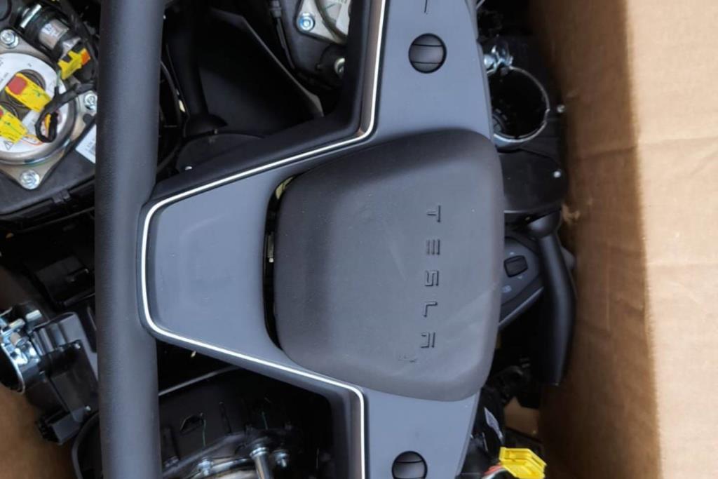 ستيرنج تيسلا x 2022 2023