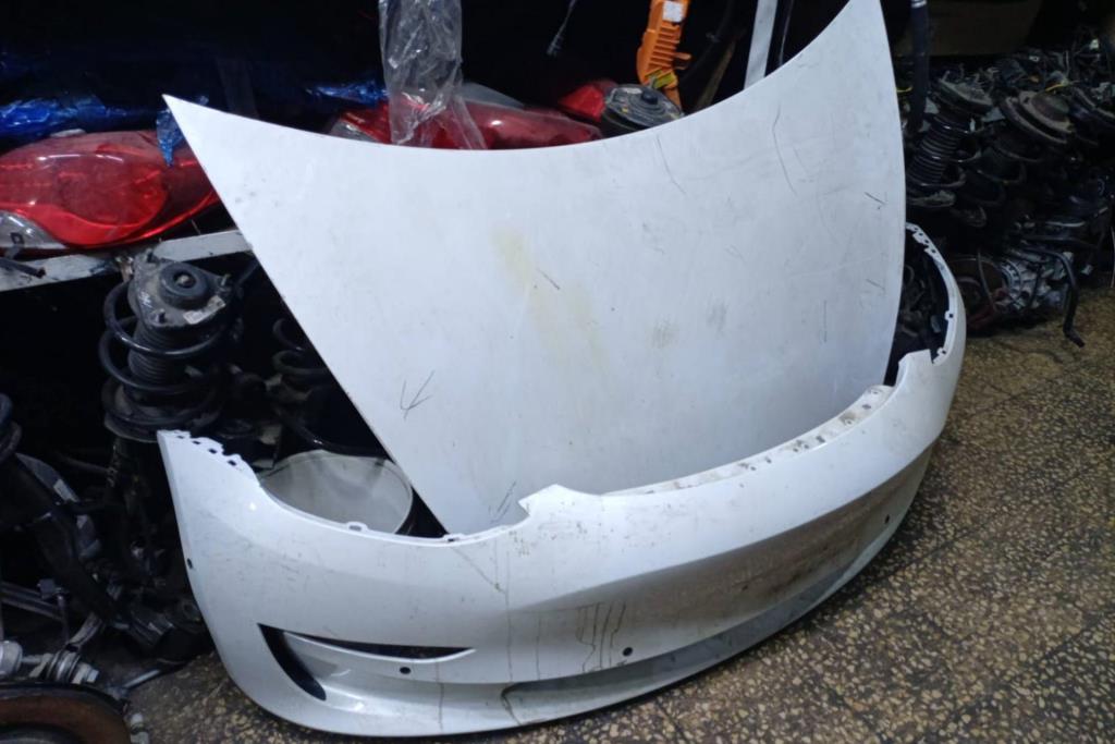 Body  Bumper Tesla 3