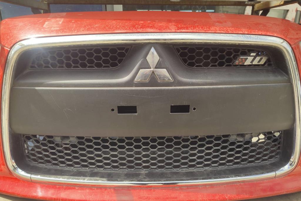Body  Grilles Mitsubishi Lancer