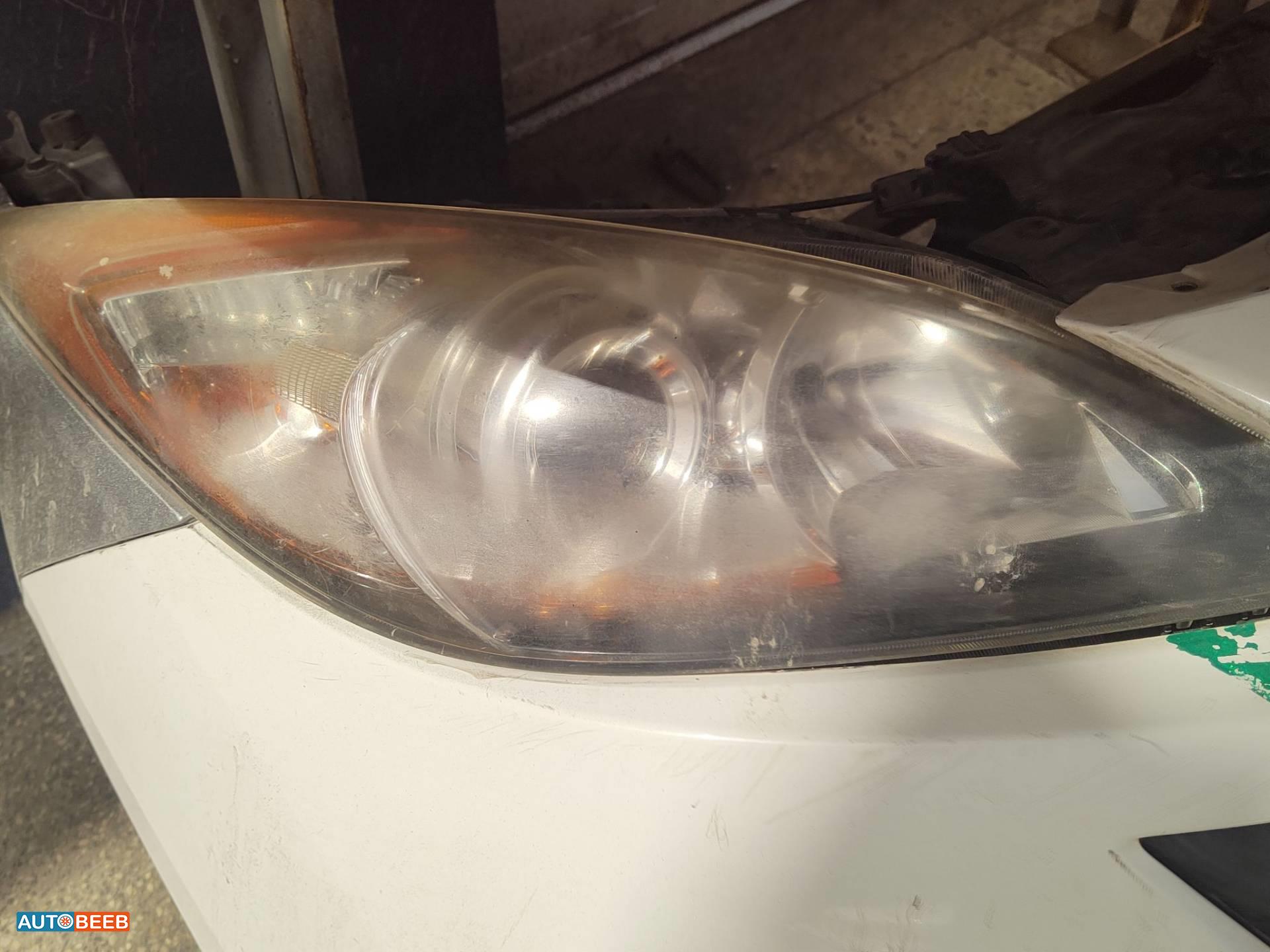 ضوء امامي يمين مازدا 3 2013 2014