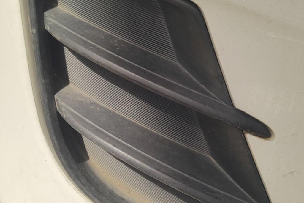 تسكيرة طمبون امامي مازدا 3 2013 2014 