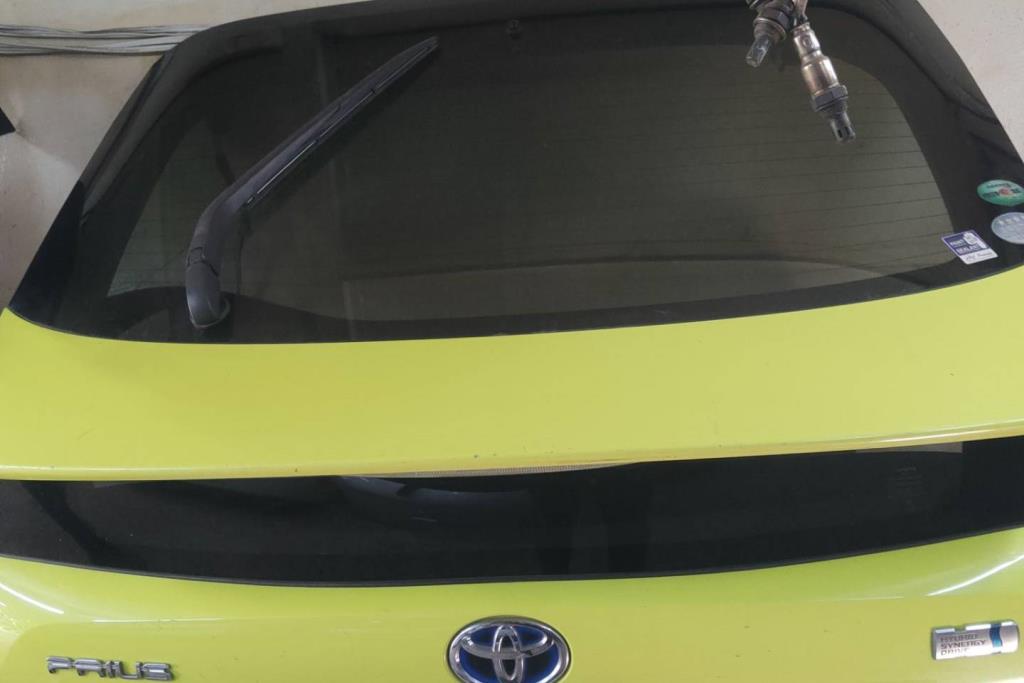Body  Trunk Toyota Prius