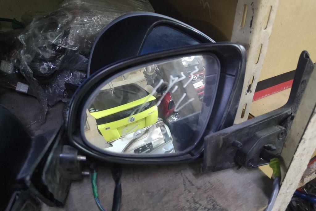 مرآة جانبية يمين شمال تويوتا بريوس سي 2012 2013